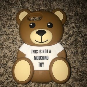 Moschino phone case 7+